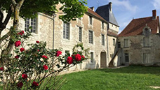  Château de Monts-sur-Guesnes