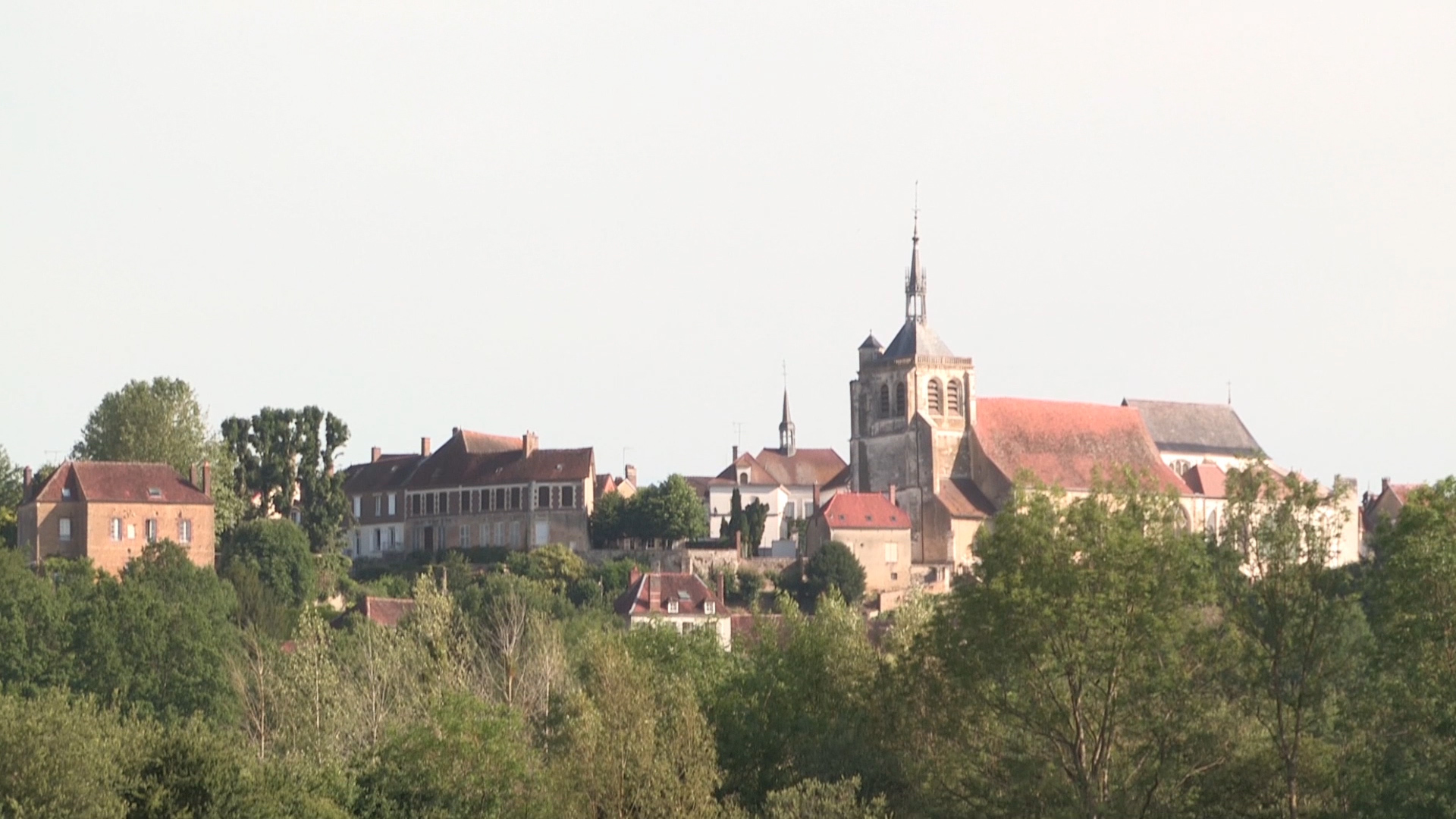 Ervy-le-Châtel, petite cité de caractère